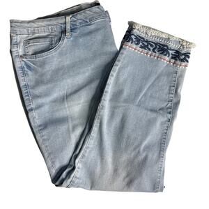 Earl Skinny Ankle Embroidered Trim Jeans Size 24W in Light Wash Blue